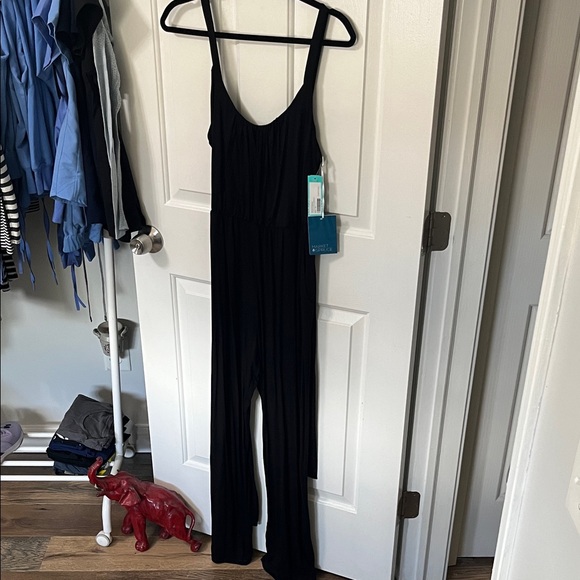 Market & Spruce Black Sleeveless Jumpsuit - Picture 1 of 3